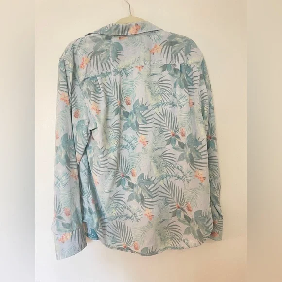 Tommy Bahama Shirt with floral print / size small / Like new